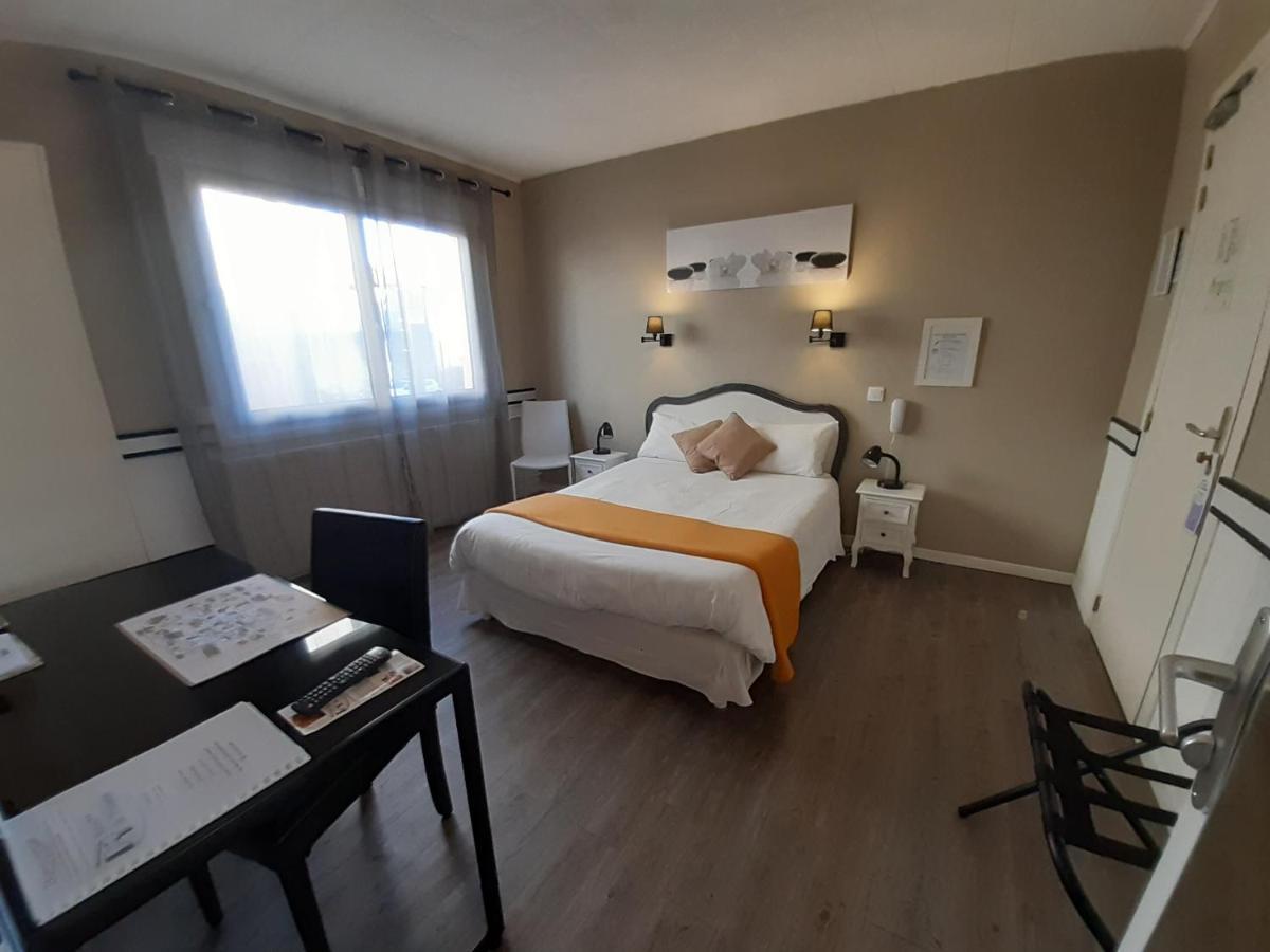 Du Tricastin Hotel 2*