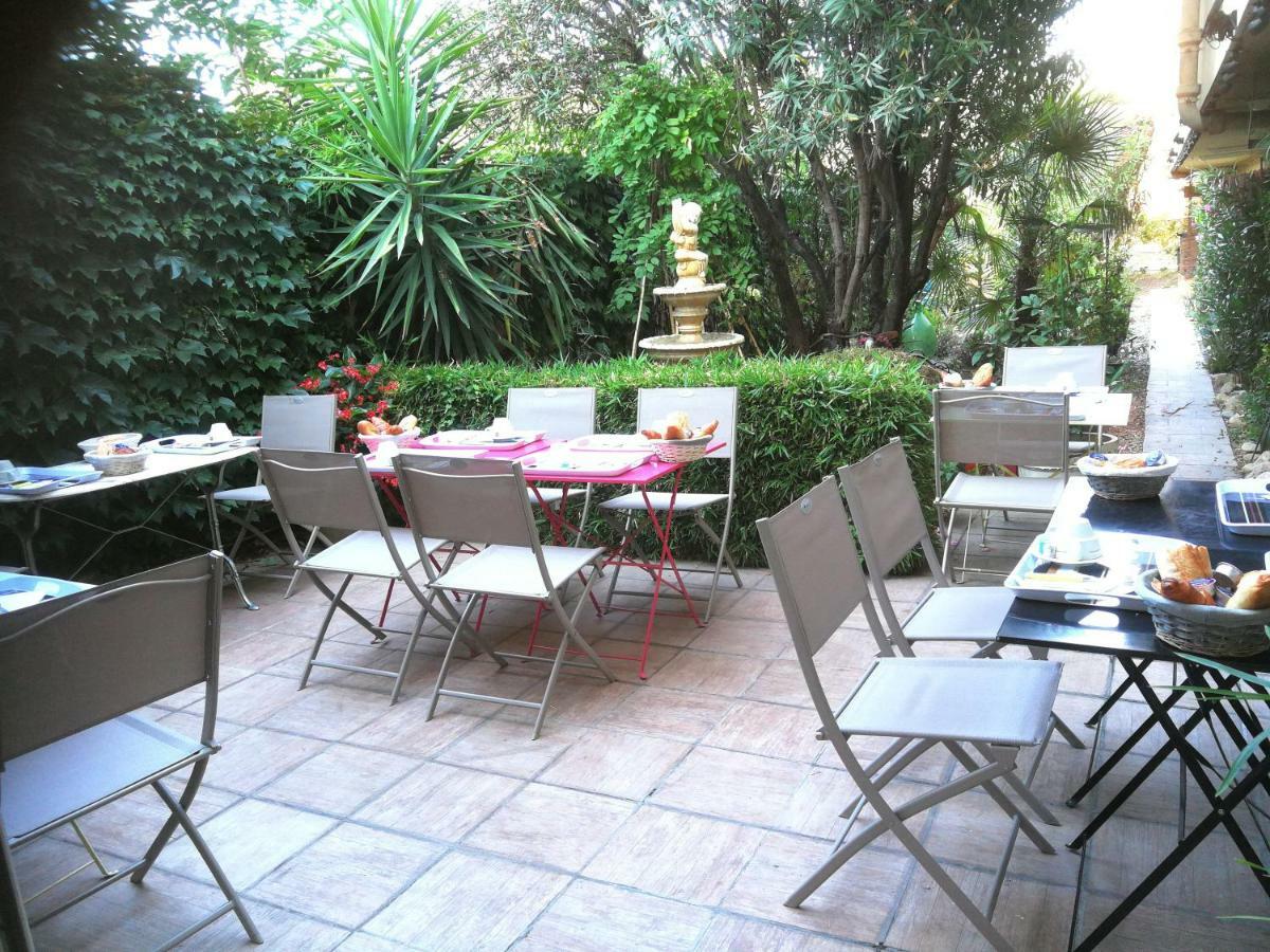 Du Tricastin Hotel 2*