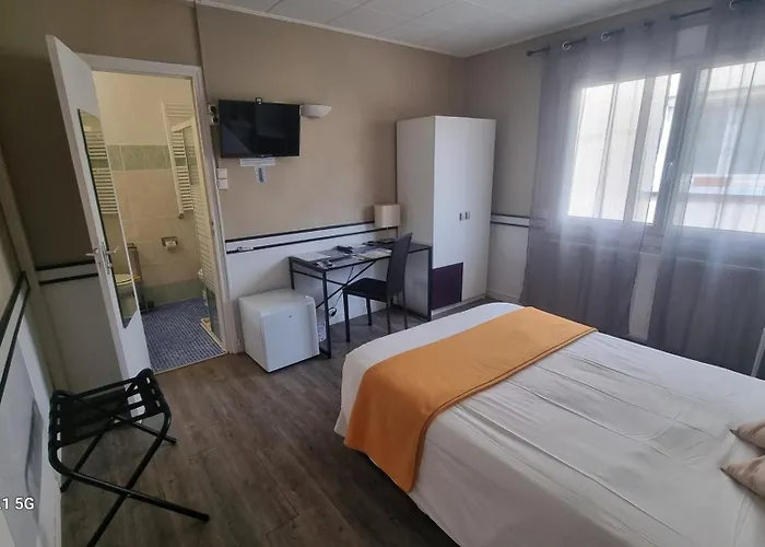 Hotel Du Tricastin