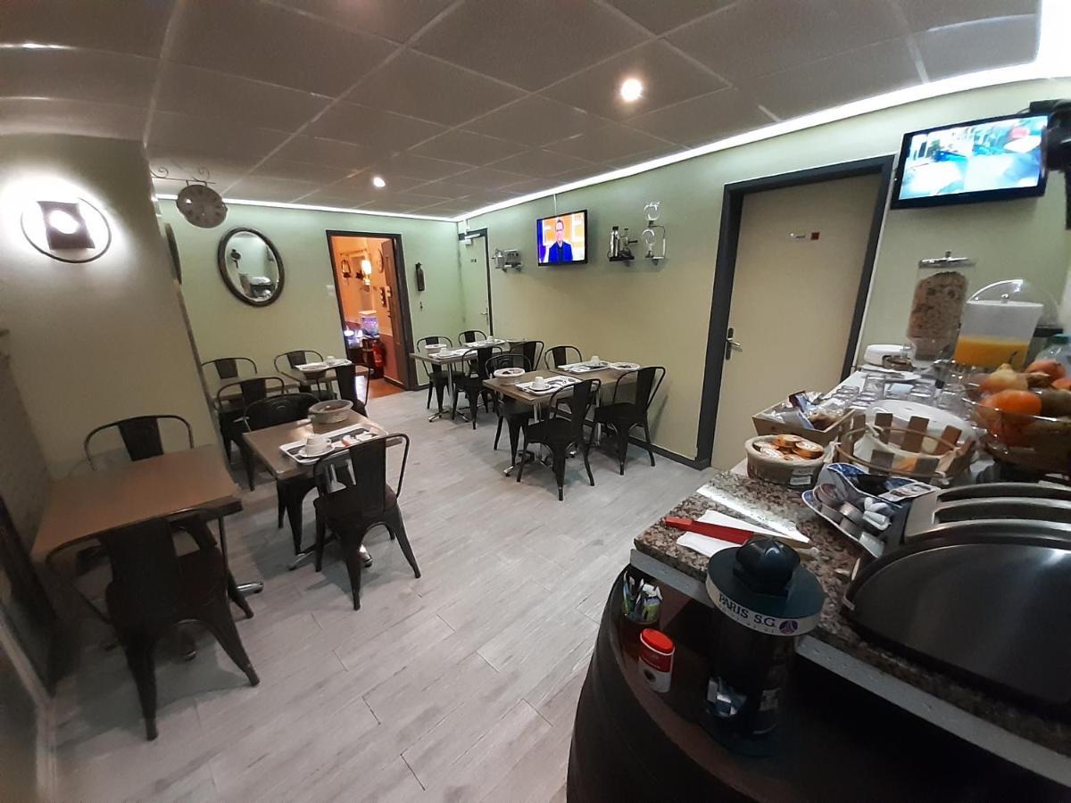 Hotel Du Tricastin 2*