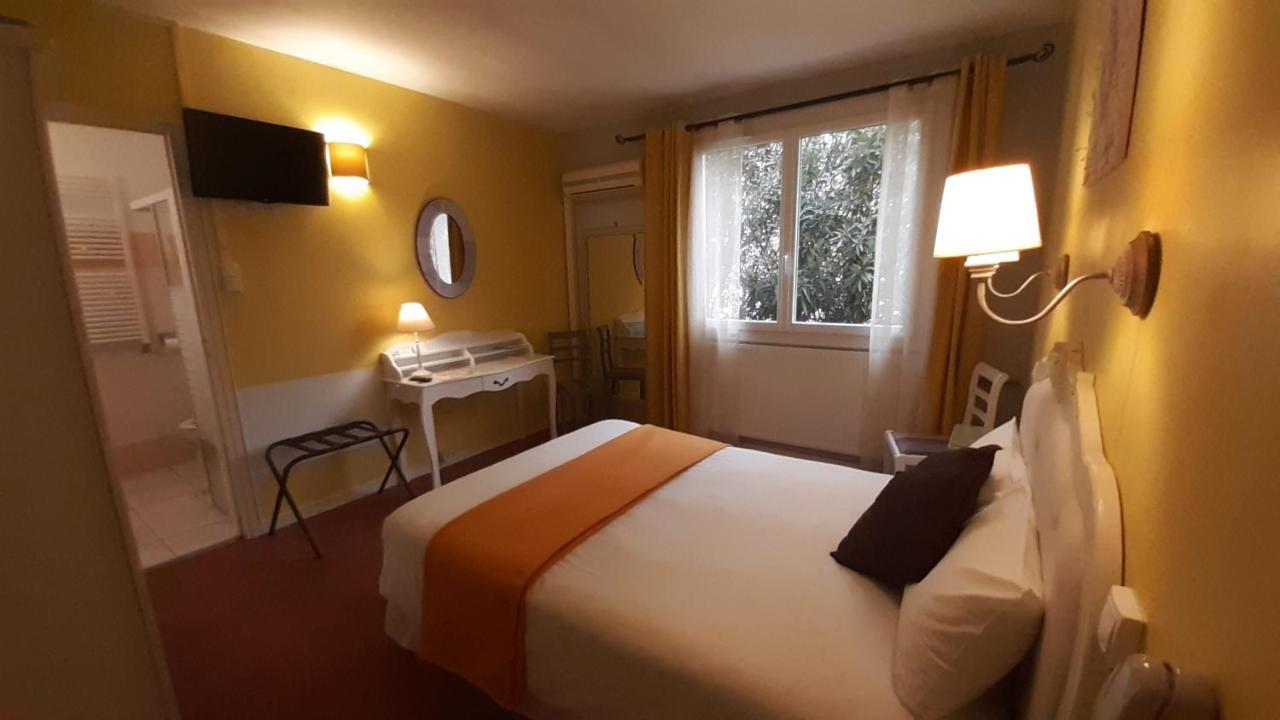 Du Tricastin Hotel