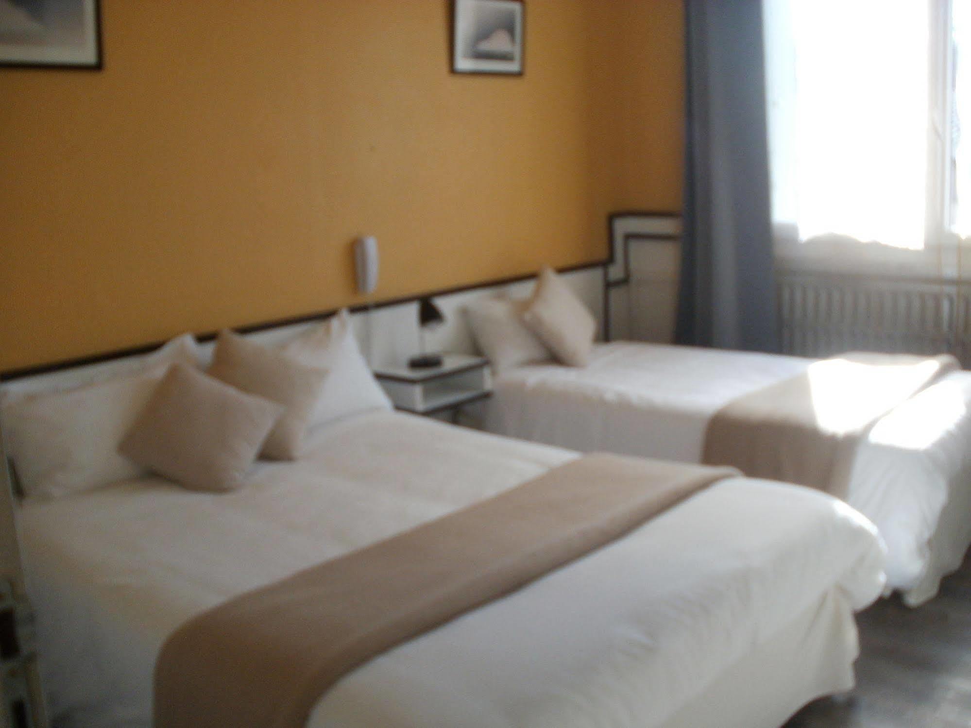 Du Tricastin Hotel 2*