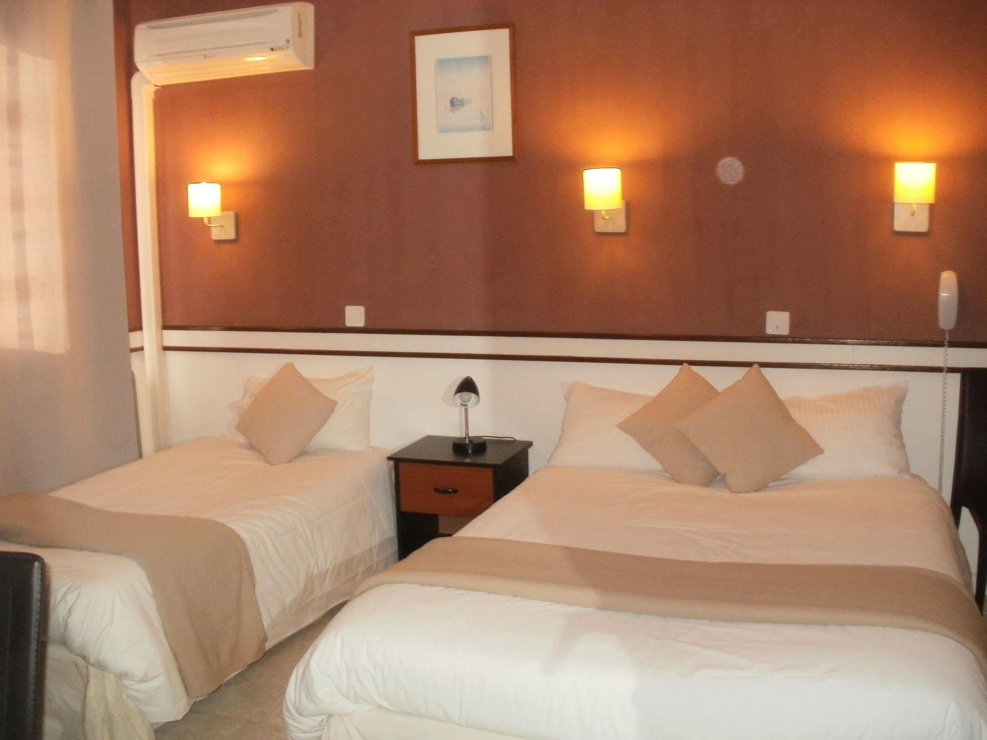 Du Tricastin Hotel 2*