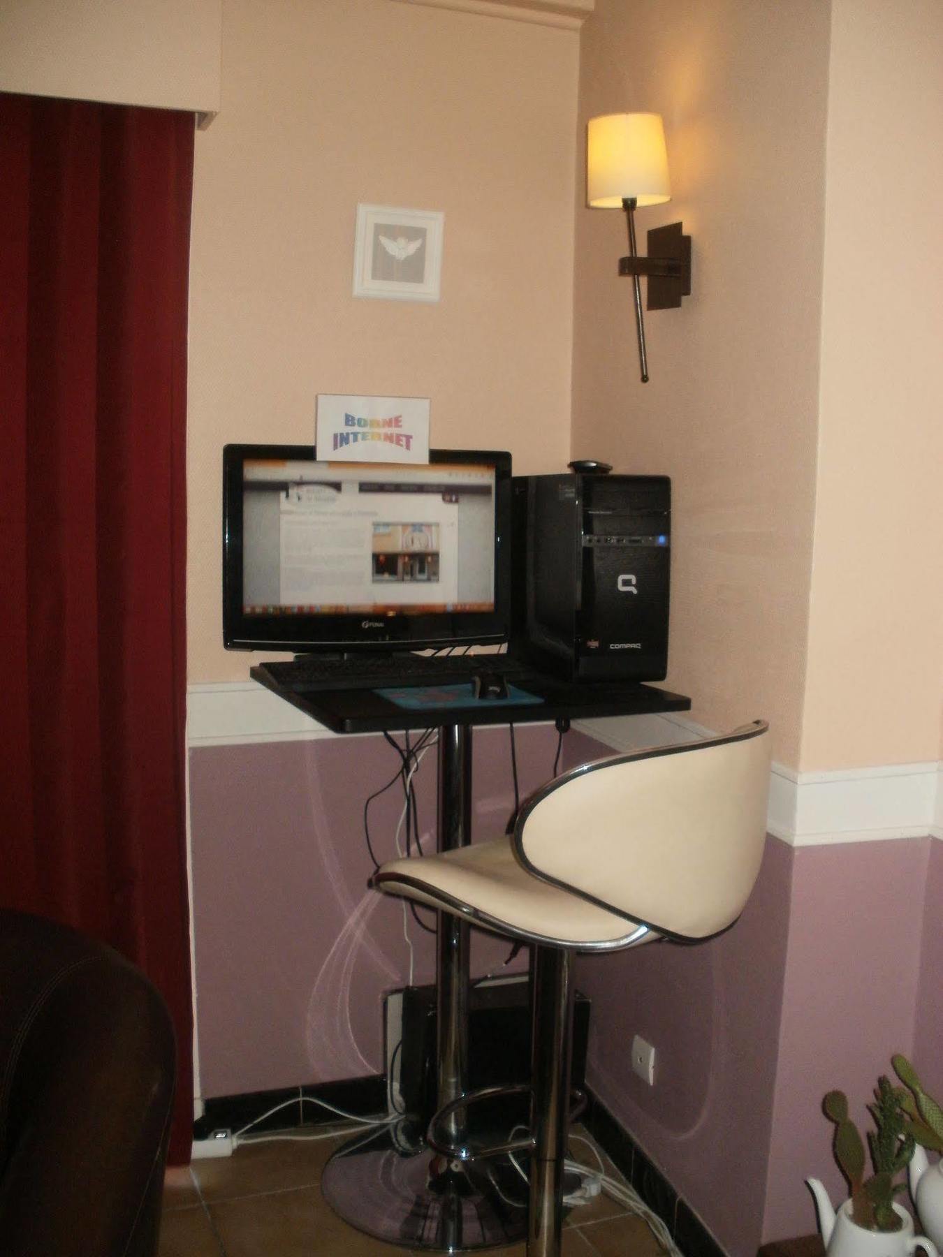 Hotel Du Tricastin Pierrelatte